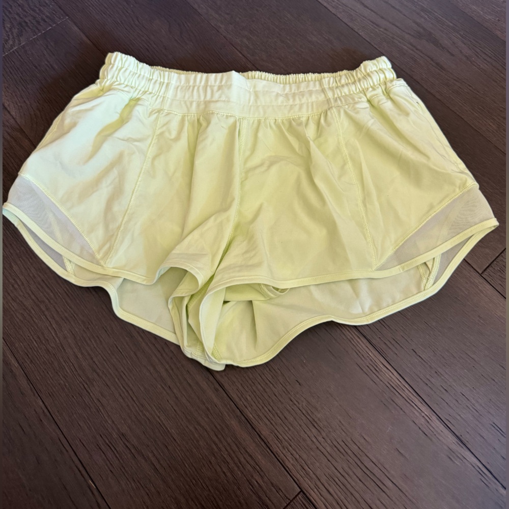 Lululemon Size 10 Hotty Hot Short Crispin Green